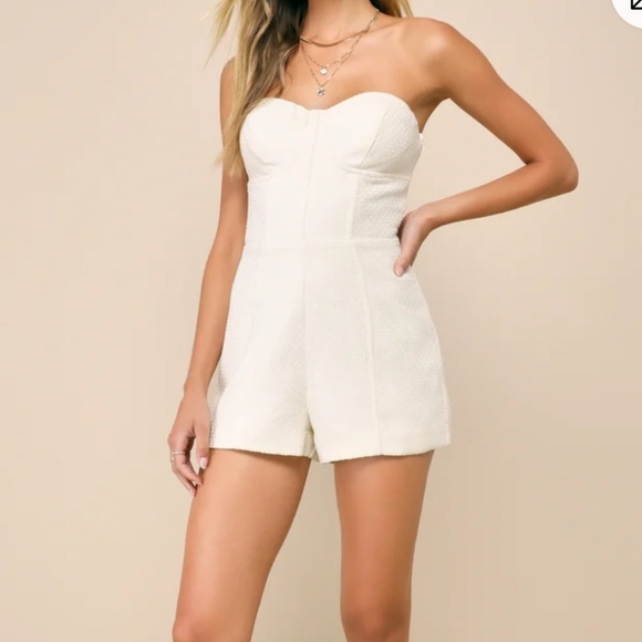 Lulus NWT Cream Tweed Strapless Bustier Corset Romper Bridal Bachelorette Sz Med - Picture 1 of 8